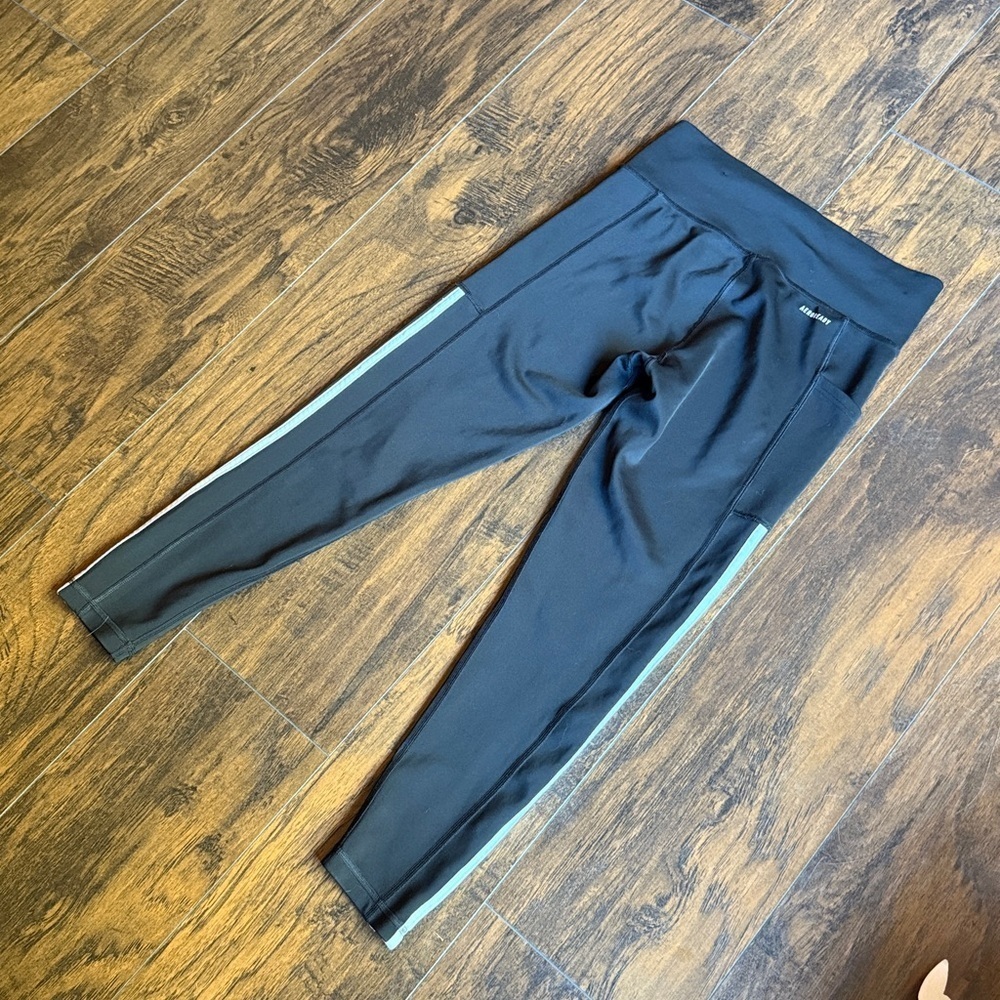 Adidas Aeroready Leggings size Medium (J15) - Picture 6 of 6